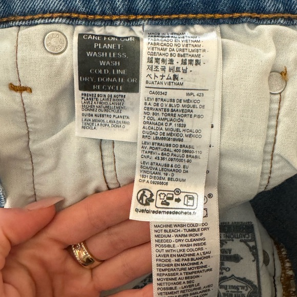 Levi's 501 Original Medium Blue Denim Shorts - Picture 7 of 8